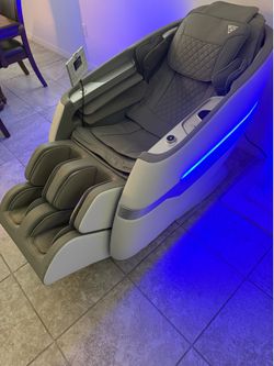 Rebel 3D AI Massage Chair-Brand New