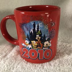 Disney 2010 Coffee Cup Jerry Leigh Mickey & Gang Red 