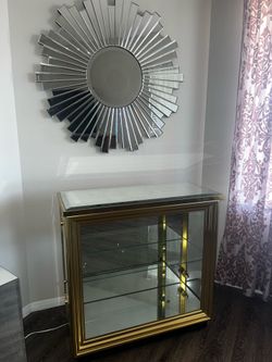 Mirrored lighted display case