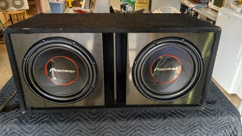 2 - 12 Inch Speakers And Box