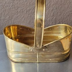 Vtg Brass Plant Basket/Holder With Handle Size 10"X9"X6"