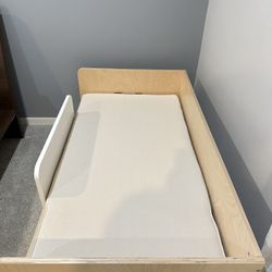 [Moving Sale]Oeuf Perch Toddler Bed