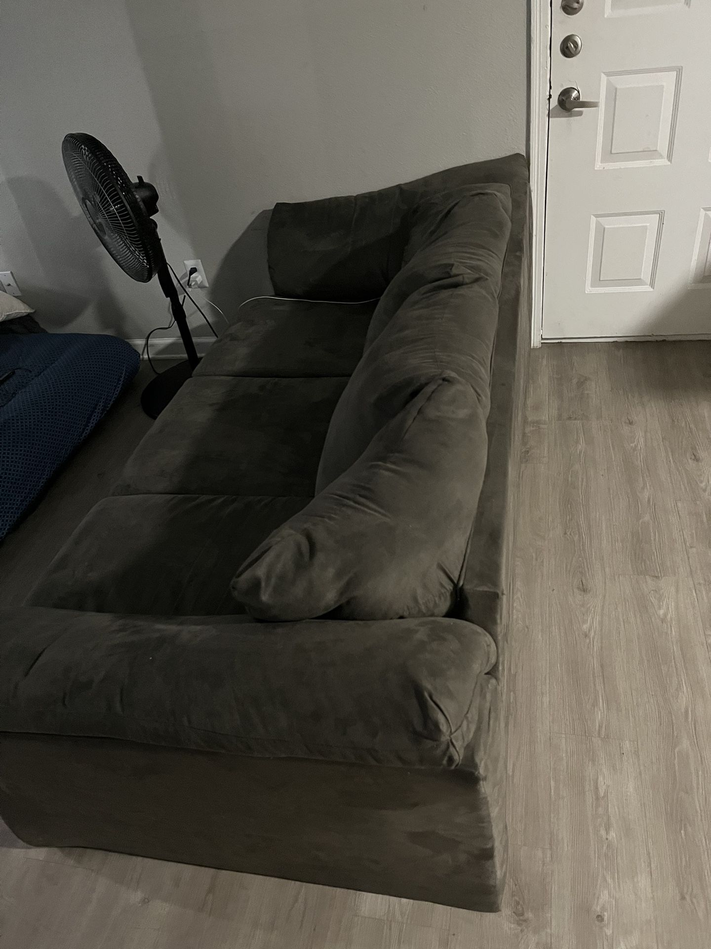 Selling.. My Couch, Mining Dryer And A Mini Watcher .. With The Backyard Shield. Toys