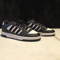Adidas Forum Low Classic Black/White Color. Size 7 US