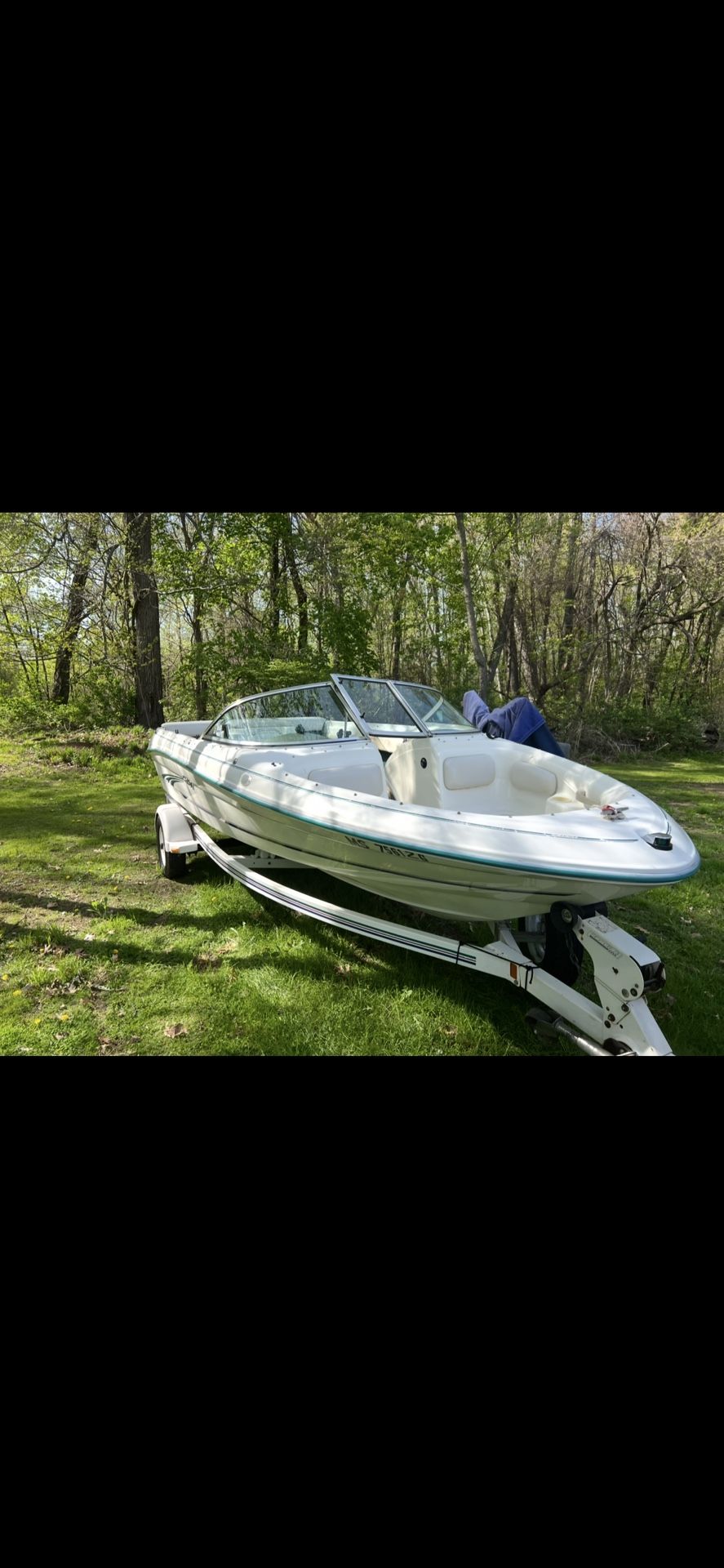 Boat 1997 Searay Seville 5 Series 3.0 Merc Cruiser