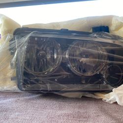 2010 Dodge Charger Front Left And Set Of Front Light 