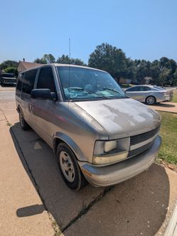 2004 Chevy Astro van