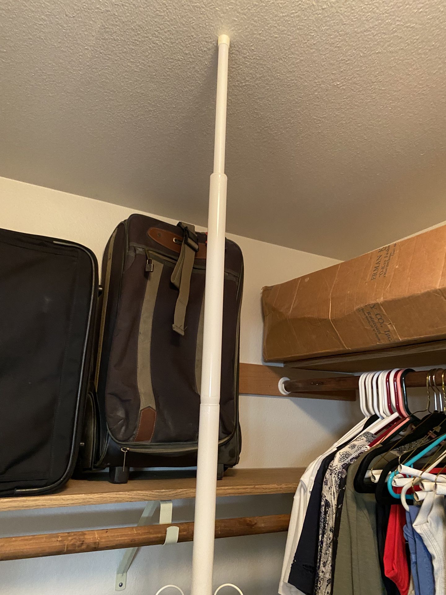 Shoe Organizer - Center Pole Spring Loaded