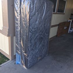 Twin  Sise  Euro  Pillow  Mattress  And  Box 