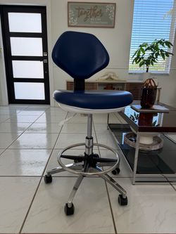 DENTAL LAB/ OFFICE CHAIR