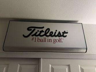 Titleist golf sign