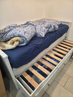 Used IKEA HEMNES Daybed