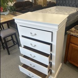 Furniture, Dining Table, Coffee Table, Chess Dresser, Mirror, Nightstand