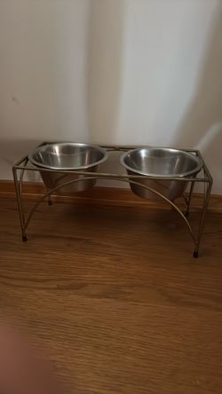 Medium pet bowl