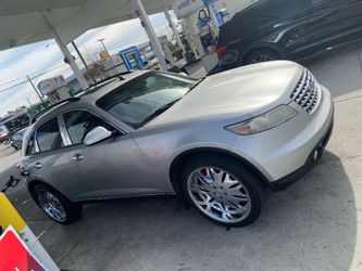 2005 Infiniti Fx35