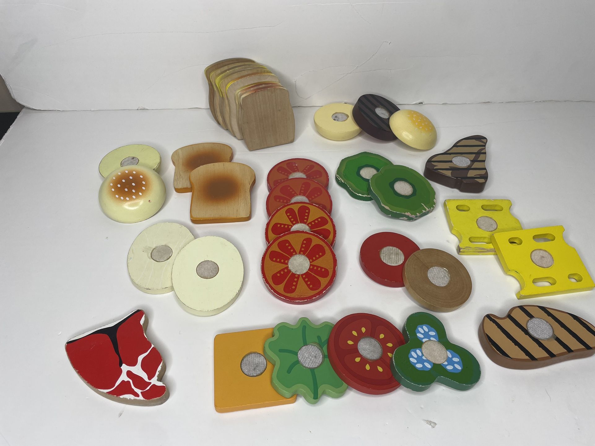 Melissa And Doug Play pretend Sandwich Pieces