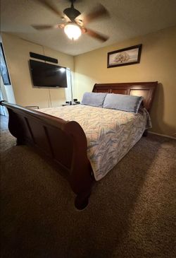 Beautiful Cal King Size Bed With Mattress