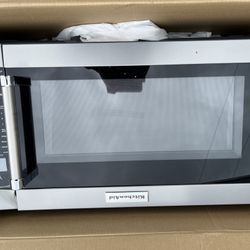  New Open Box Kitchen Aid Microwave Stainless Steel  Mine Dent 