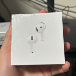 AirPod 4's 