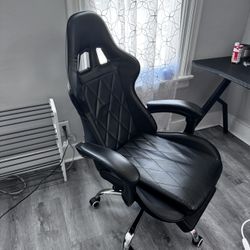 Gaming Chair & Desk Set – Great Condition! $85 OBO – Pickup NE