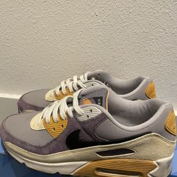 Nike AirMax 90 Size 10.5