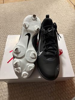 Nike baseball cleats size 13