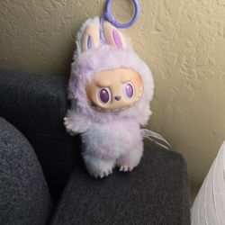 Labubu Big Into Energy 