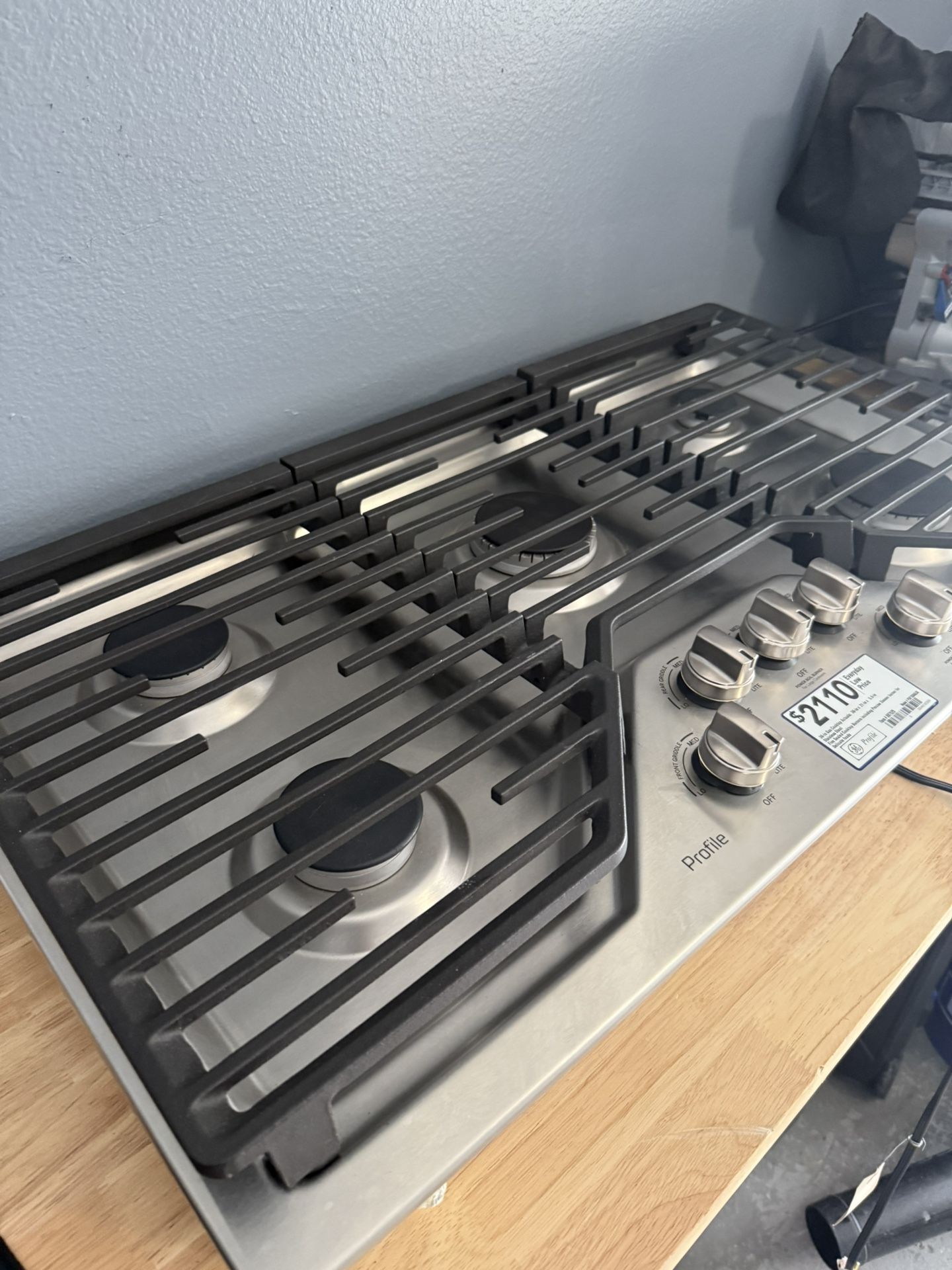 🔥 For Sale: GE Profile 36” Stainless Steel 5-Burner Gas Cooktop 🔥