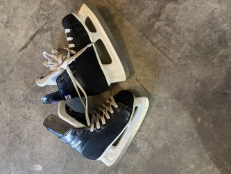 Ice Skate CCM 100