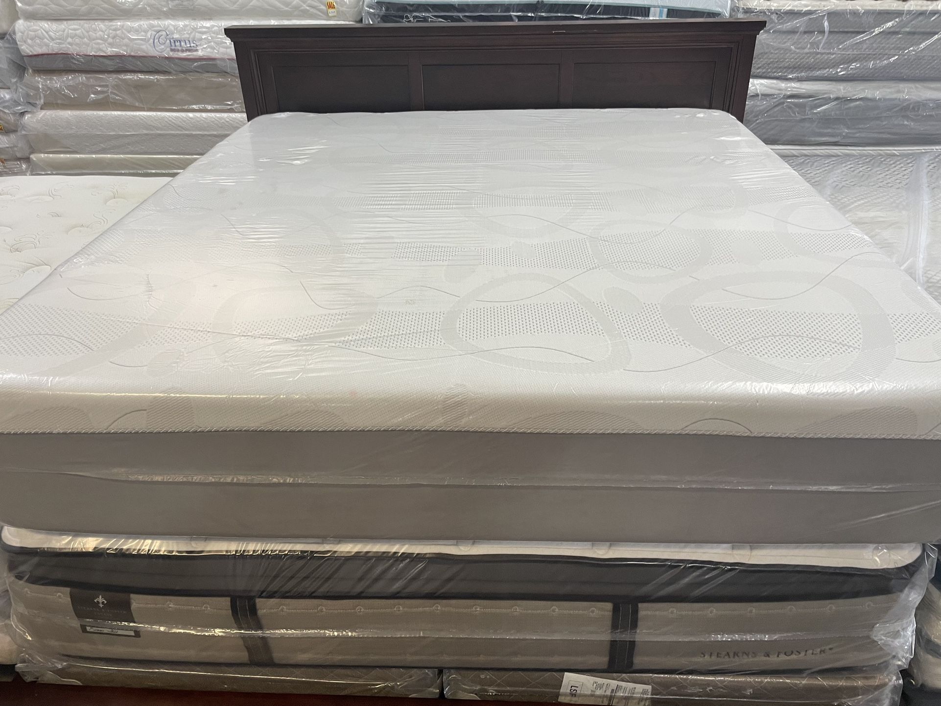 MATTRESS AND BOX KING SIZE MEMORY FOAM 🚚🚚FREE DELIVERY🚚🚚