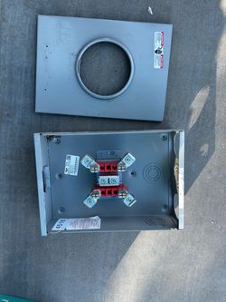 Electrical meter socket