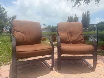 4 rocking outdoor chairs with cushions