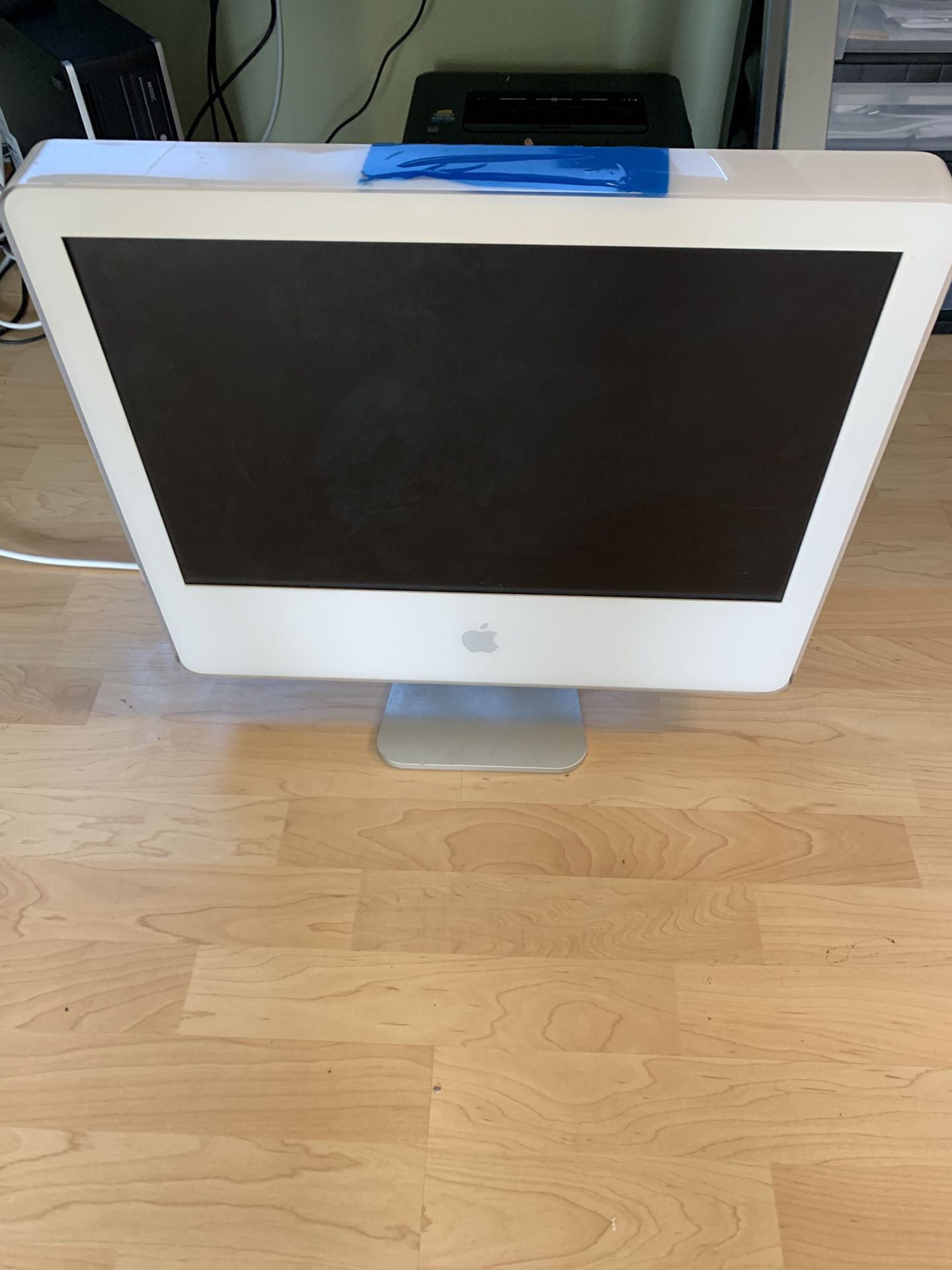 A1076 iMac computer