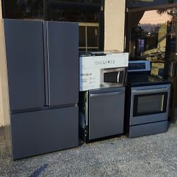 4 Piece  Fridge,stove,microwave,dishwasher 