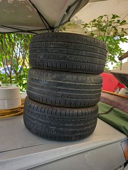 3 Llantas En Buenas Condiciones