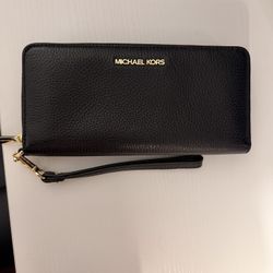 Black Michael Kors Wallet 