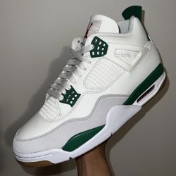 Air Jordan 4 SB 
