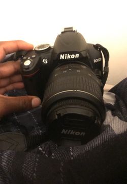 Nikon D3000/ nikon Dx att