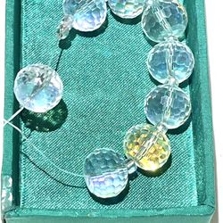 Lot Of 8 Faceted Crystal Beads 