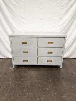5 Drawer Dresser , Gray *Free Delivery*