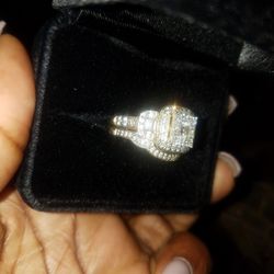 2.25 Karet With Princess Cuts And Baguetta  Diamonds 