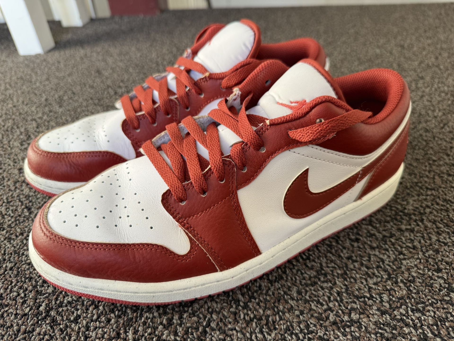 Air Jordan 1 Low Red Excellent Condition