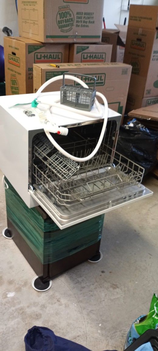 Compact Counter Top Dishwasher 