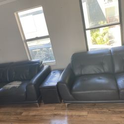 2 Black Couches 50$