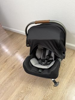 Nuna Car seat And Stroller