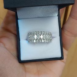 14K White Gold Diamond Ring