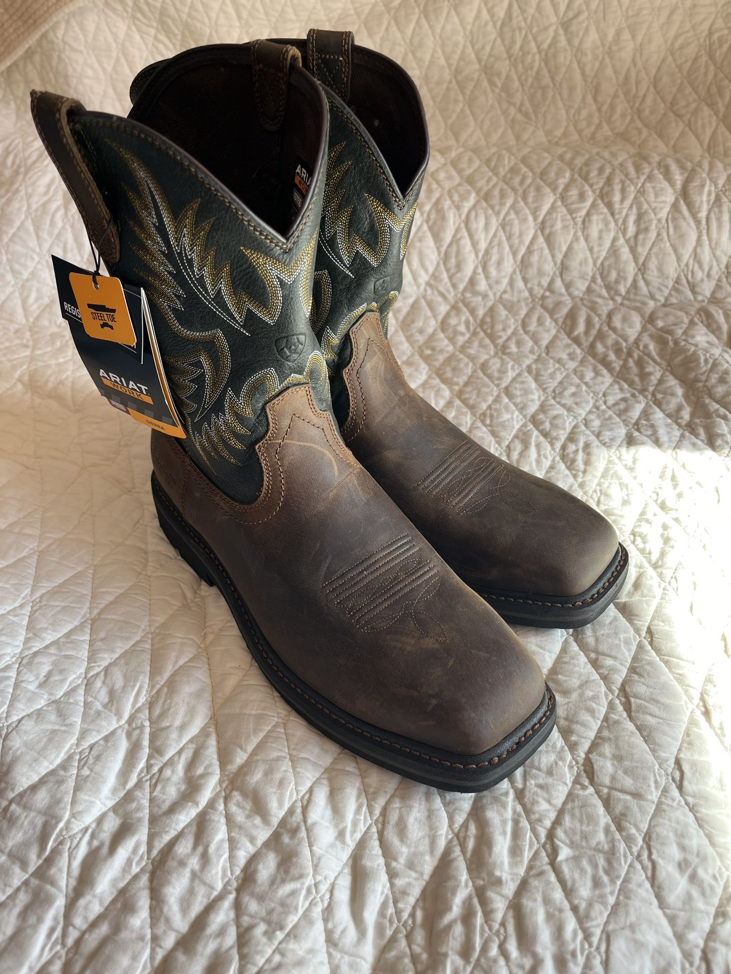 New Men’s Ariat Boots Size 13 Steel Toe 