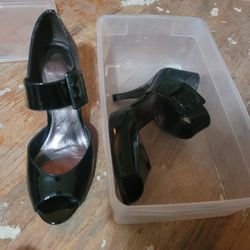 Black Heels Size 8 1/2 Or 9