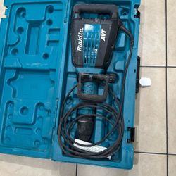 Makita HM1214C Demolition Hammer 