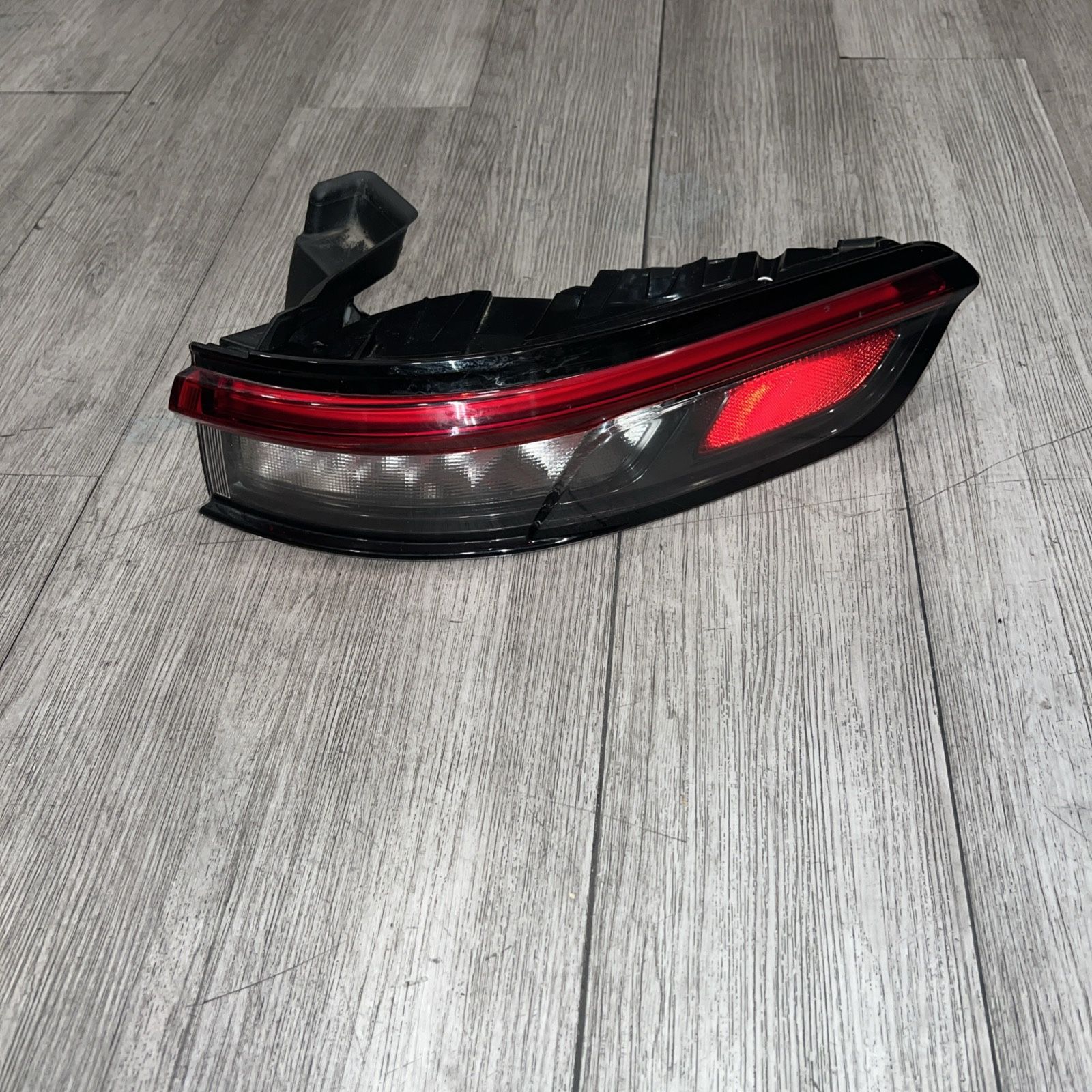 21-25 JEEP GRAND CHEROKEE WL OUTER TAIL LIGHT OEM RH SIDE LED (contact info removed)2AD 5028